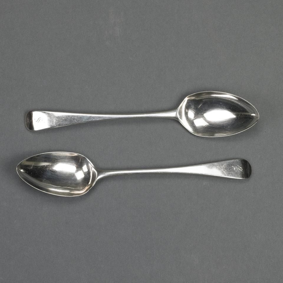 Pair of George III Silver Old English Pattern Table Spoons, Thomas Ollivant of Manchester, London, 1796
